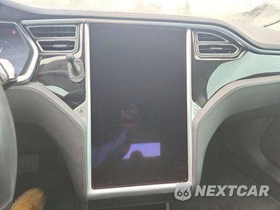 Zdjęcie 9 z 12 samochodu: 2013 TESLA MODEL S VIN:5YJSA1CGXDFP22779 - miniatura