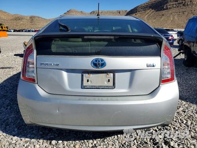 Zdjęcie 6 z 12 samochodu: 2014 TOYOTA PRIUS TWO VIN:JTDKN3DU7E1776295 - miniatura