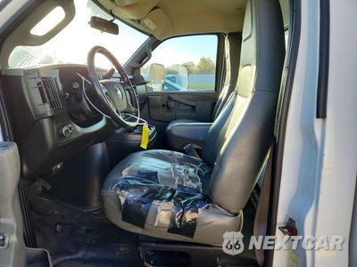 Zdjęcie 7 z 13 samochodu: 2020 CHEVROLET EXPRESS BOX TRUCK VIN:1HA6GUCG3LN003323 - miniatura