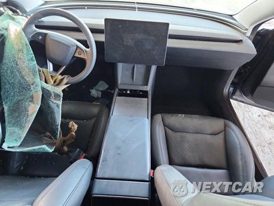 Zdjęcie 8 z 12 samochodu: 2024 TESLA MODEL 3 VIN:5YJ3E1EA5RF744875 - miniatura