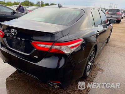 Trzecie zdjęcie samochodu z tyłu: 2019 TOYOTA CAMRY SE VIN:4T1B11HK5KU739535 - miniatura