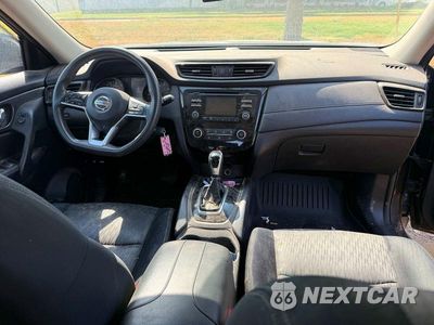 Zdjęcie 9 z 10 samochodu: 2017 NISSAN ROGUE S VIN:JN8AT2MT5HW391235 - miniatura