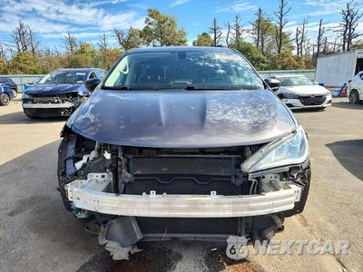 Piąte zdjęcie samochodu w środku: 2017 CHRYSLER PACIFICA TOURING L VIN:2C4RC1BG0HR527231 - miniatura