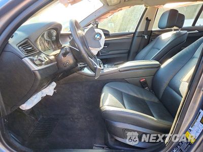 Zdjęcie 7 z 12 samochodu: 2013 BMW 535 XI VIN:WBAFU7C51DDU69284 - miniatura