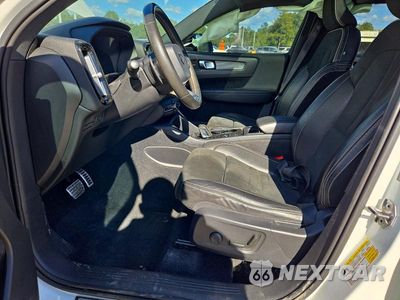 Zdjęcie 7 z 13 samochodu: 2020 VOLVO XC40 T5 R-DESIGN VIN:YV4162UM3L2184562 - miniatura