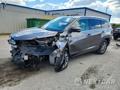 2018 TOYOTA HIGHLANDER XLE 5TDKZRFH7JS271040 - główne zdjęcie licytacji z USA - miniatura