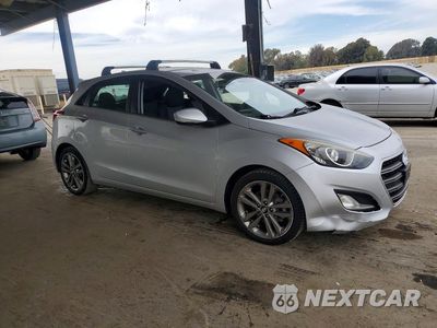 Czwarte zdjęcie samochodu z boku: 2016 HYUNDAI ELANTRA GT BASE VIN:KMHD35LH4GU260892 - miniatura
