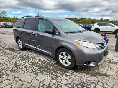 Czwarte zdjęcie samochodu z boku: 2017 TOYOTA SIENNA LE VIN:5TDKZ3DC7HS841911 - miniatura