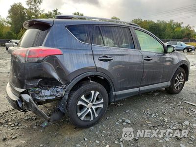 Trzecie zdjęcie samochodu z tyłu: 2017 TOYOTA RAV4 LE VIN:JTMBFREVXHD207371 - miniatura