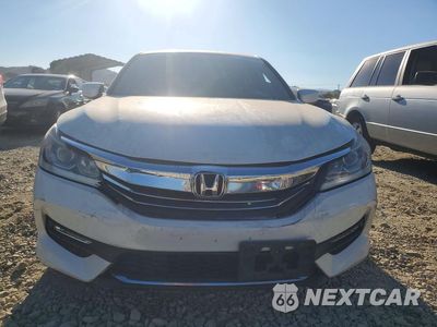 Piąte zdjęcie samochodu w środku: 2016 HONDA ACCORD SPORT VIN:1HGCR2F68GA245368 - miniatura