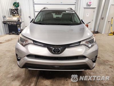 Piąte zdjęcie samochodu w środku: 2018 TOYOTA RAV4 XLE VIN:JTMRFREV5JJ257195 - miniatura