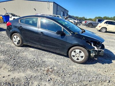 Czwarte zdjęcie samochodu z boku: 2016 KIA FORTE LX VIN:KNAFK4A68G5438080 - miniatura