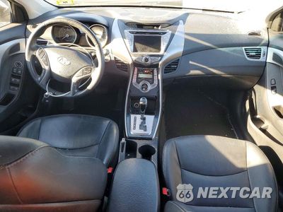 Zdjęcie 8 z 12 samochodu: 2013 HYUNDAI ELANTRA LIMITED VIN:5NPDH4AEXDH246266 - miniatura