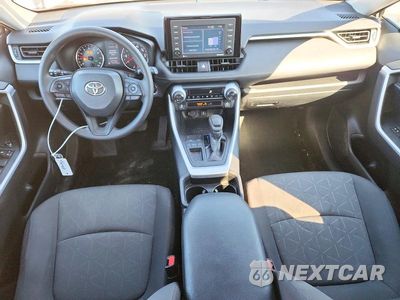 Zdjęcie 8 z 13 samochodu: 2021 TOYOTA RAV4 XLE VIN:2T3W1RFVXMW136085 - miniatura