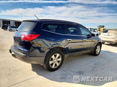 Trzecie zdjęcie samochodu z tyłu: 2012 CHEVROLET TRAVERSE LT VIN:1GNKVGED2CJ154231 - miniatura