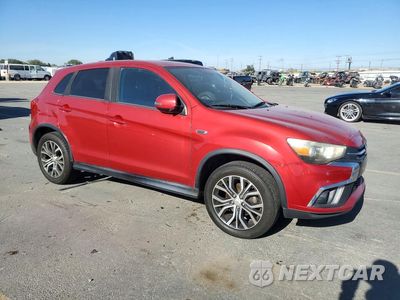Czwarte zdjęcie samochodu z boku: 2018 MITSUBISHI OUTLANDER SPORT ES VIN:JA4AP3AW5JZ036441 - miniatura