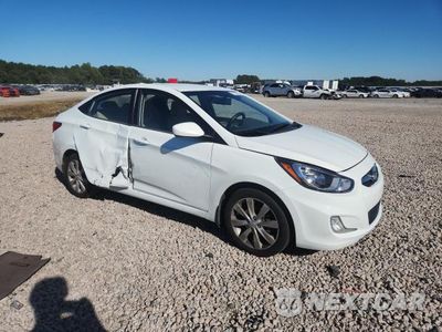 Czwarte zdjęcie samochodu z boku: 2012 HYUNDAI ACCENT GLS VIN:KMHCU4AE8CU266863 - miniatura