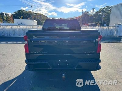 Zdjęcie 9 z 12 samochodu: 2021 CHEVROLET SILVERADO K1500 CUSTOM VIN:1GCPYBEK5MZ415653 - miniatura