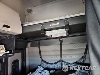 Zdjęcie 10 z 13 samochodu: 2020 FREIGHTLINER CASCADIA 126 SEMI TRUCK VIN:3AKJHHDR6LSLH3253 - miniatura