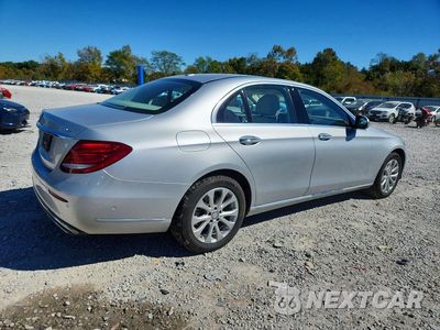 Trzecie zdjęcie samochodu z tyłu: 2017 MERCEDES-BENZ E 300 4MATIC VIN:WDDZF4KB1HA198305 - miniatura