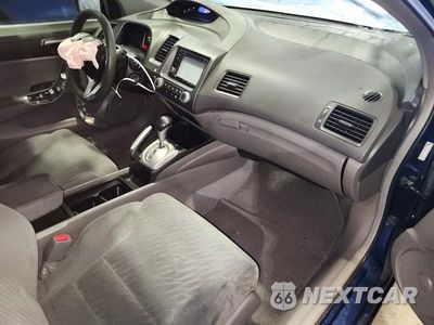 Zdjęcie 8 z 12 samochodu: 2010 HONDA CIVIC LX VIN:2HGFG1B64AH536736 - miniatura