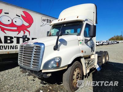 2018 FREIGHTLINER CASCADIA 125 SEMI TRUCK 1FUJGEDR2JLJW9306 - główne zdjęcie licytacji z USA - miniatura