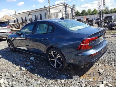 Drugie zdjęcie samochodu z przodu: 2023 VOLVO S60 PLUS VIN:7JRL12FW6PG227200 - miniatura
