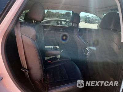 Zdjęcie 10 z 12 samochodu: 2018 KIA SORENTO EX VIN:5XYPHDA52JG366479 - miniatura