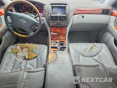Zdjęcie 8 z 12 samochodu: 2004 LEXUS LS 430 VIN:JTHBN36F740142616 - miniatura