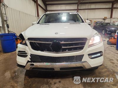 Piąte zdjęcie samochodu w środku: 2015 MERCEDES-BENZ ML 350 4MATIC VIN:4JGDA5HB6FA515066 - miniatura