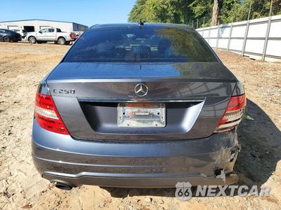 Zdjęcie 6 z 12 samochodu: 2013 MERCEDES-BENZ C 250 VIN:WDDGF4HBXDR287686 - miniatura