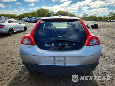 Zdjęcie 6 z 12 samochodu: 2009 VOLVO C30 T5 VIN:YV1MK672692129927 - miniatura