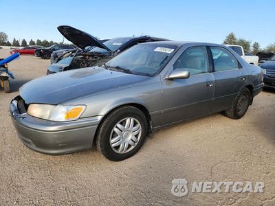 2000 TOYOTA CAMRY LE JT2BG22K1Y0527063 - główne zdjęcie licytacji z USA - miniatura