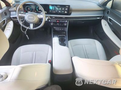 Zdjęcie 8 z 12 samochodu: 2024 HYUNDAI SONATA SEL VIN:KMHL64JAXRA411404 - miniatura