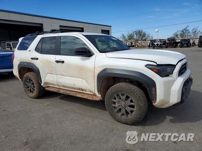Czwarte zdjęcie samochodu z boku: 2025 TOYOTA 4RUNNER SR5 VIN:JTEVA5BR0S5052659 - miniatura