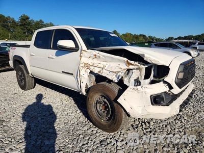 Czwarte zdjęcie samochodu z boku: 2019 TOYOTA TACOMA TRD OFF-ROAD VIN:3TMCZ5AN2KM208598 - miniatura