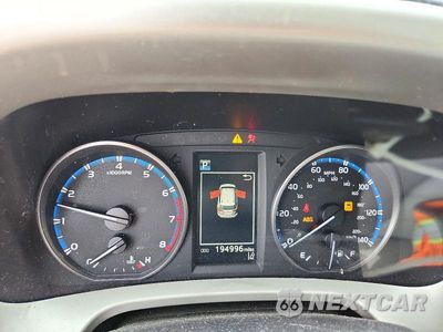 Zdjęcie 9 z 13 samochodu: 2017 TOYOTA RAV4 XLE VIN:2T3WFREV5HW375696 - miniatura