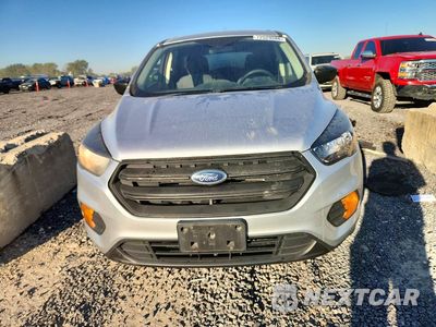 Piąte zdjęcie samochodu w środku: 2018 FORD ESCAPE S VIN:1FMCU0F71JUB83601 - miniatura