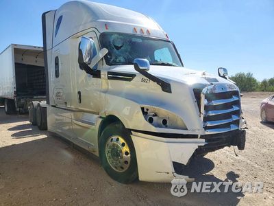 Czwarte zdjęcie samochodu z boku: 2025 FREIGHTLINER CASCADIA 126 SEMI TRUCK VIN:3AKJHHDRXSSWA5285 - miniatura