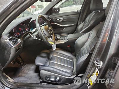 Zdjęcie 7 z 12 samochodu: 2019 BMW 330XI VIN:WBA5R7C5XKAJ84563 - miniatura