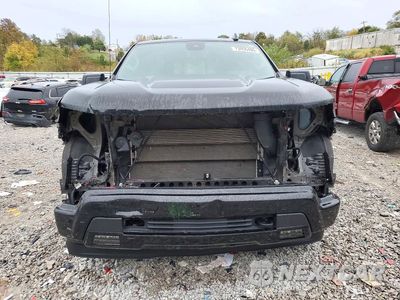Piąte zdjęcie samochodu w środku: 2025 CHEVROLET SILVERADO K1500 RST VIN:2GCUKEEDXS1167915 - miniatura