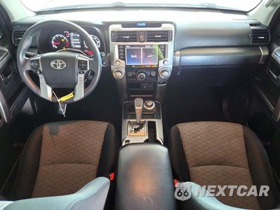 Zdjęcie 8 z 14 samochodu: 2021 TOYOTA 4RUNNER SR5 VIN:JTEMU5JR0M5901955 - miniatura