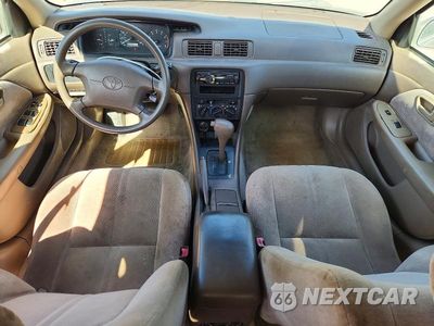 Zdjęcie 8 z 12 samochodu: 1999 TOYOTA CAMRY LE VIN:4T1BG22KXXU421852 - miniatura