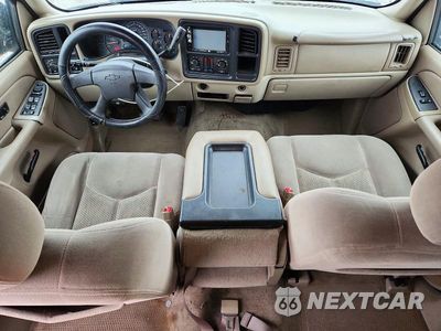 Zdjęcie 8 z 12 samochodu: 2004 CHEVROLET SUBURBAN C1500 VIN:1GNEC16Z94J197721 - miniatura