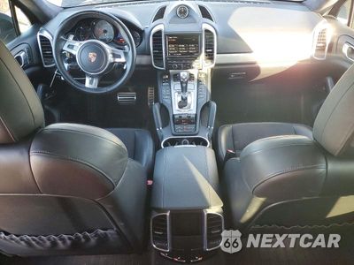 Zdjęcie 8 z 14 samochodu: 2013 PORSCHE CAYENNE GTS VIN:WP1AD2A28DLA74290 - miniatura