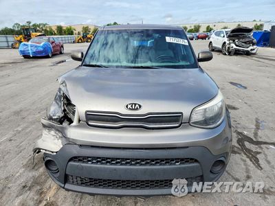 Piąte zdjęcie samochodu w środku: 2018 KIA SOUL BASE VIN:KNDJN2A29J7594520 - miniatura