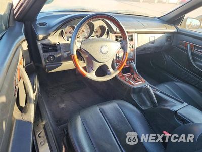 Zdjęcie 8 z 12 samochodu: 2001 MERCEDES-BENZ SLK 320 VIN:WDBKK65F91F201007 - miniatura