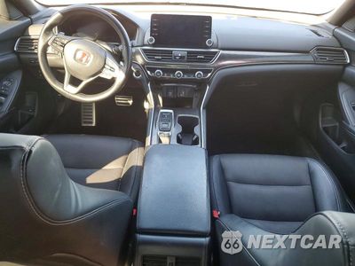 Zdjęcie 8 z 12 samochodu: 2018 HONDA ACCORD SPORT VIN:1HGCV2F33JA052084 - miniatura