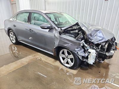 Czwarte zdjęcie samochodu z boku: 2012 VOLKSWAGEN PASSAT SE VIN:1VWBP7A36CC029086 - miniatura