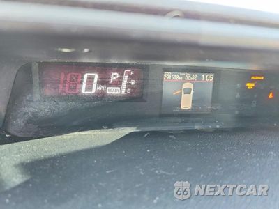 Zdjęcie 9 z 13 samochodu: 2015 TOYOTA PRIUS C ONE VIN:JTDKDTB35F1101494 - miniatura